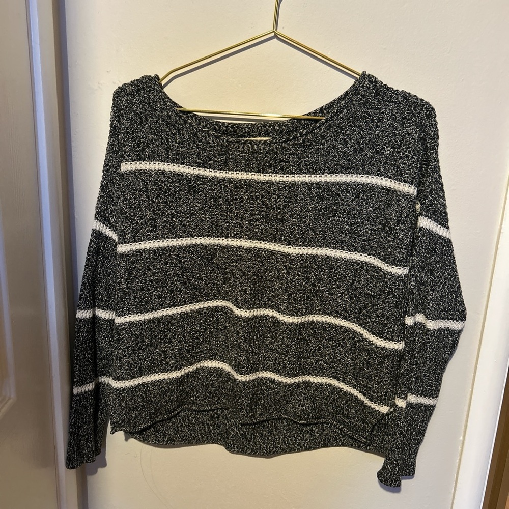 Hollister Black & White knit Sweater